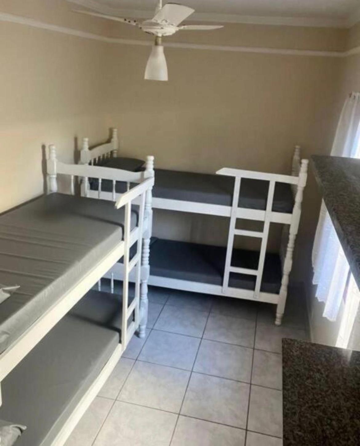 大普拉亚Casa Com Piscina Em Mongagua别墅 外观 照片